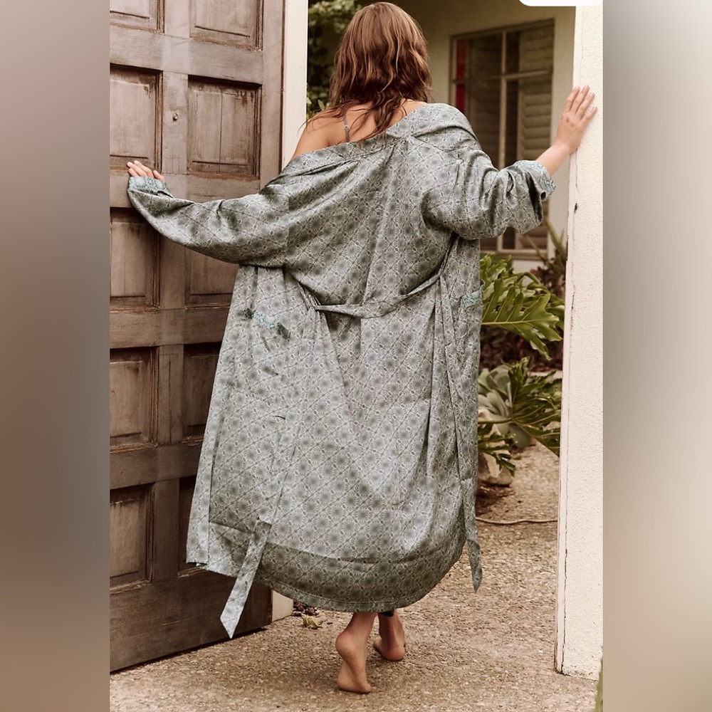 Free People Intimately *Oasis House Robe* NWT• M/L